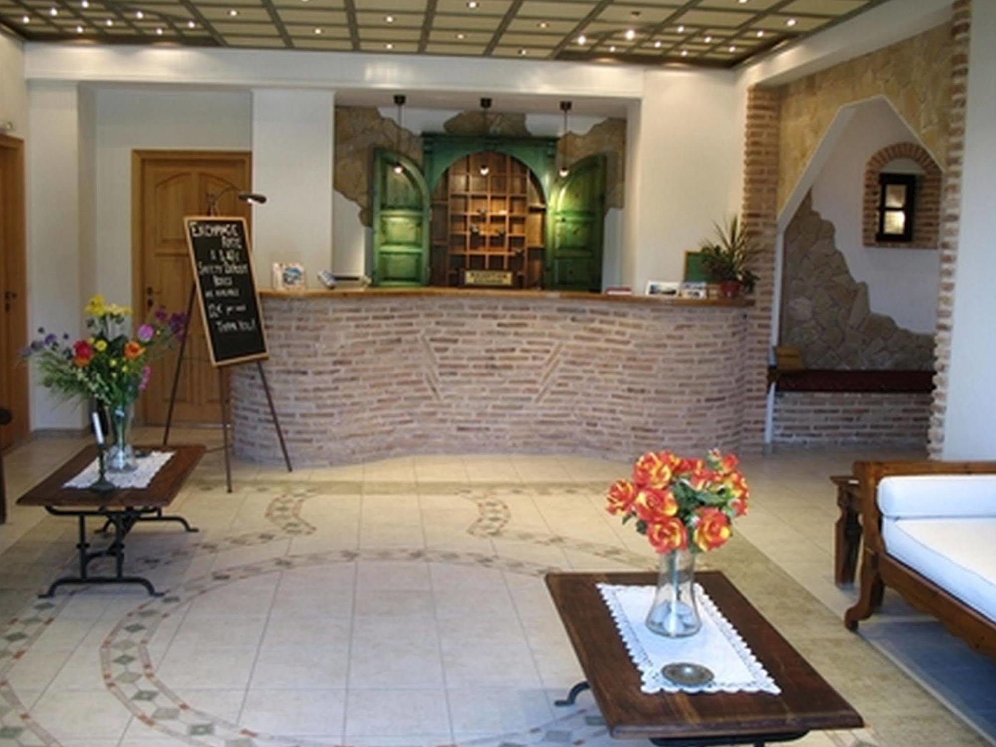 Anagenessis Village Hotel Kalamákion エクステリア 写真